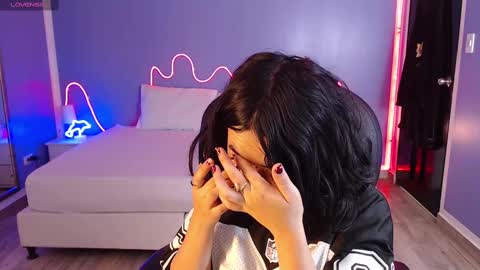 Snapshot of frida_lassi_ chatting on 02.14.25 frida_lassi_ online show from 02.14.25