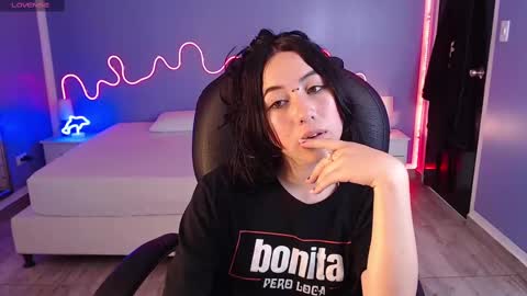 Snapshot of frida_lassi_ chatting on 02.15.25 frida_lassi_ online show from 02.15.25