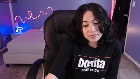 Snapshot of frida_lassi_ chatting on 02.16.25 frida_lassi_ online show from 02.16.25