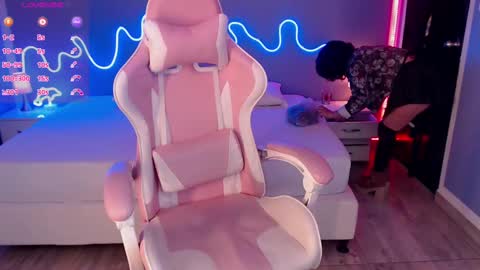 Snapshot of frida_lassi_ chatting on 03.08.25 frida_lassi_ online show from 03.08.25