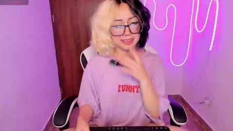 frida_lassi_ online show from 11.13.25