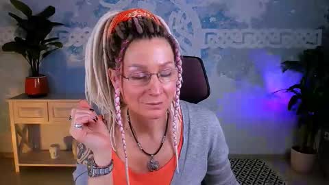 Frida Tander online show from 02.03.26