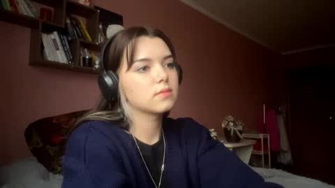 Snapshot of frosted_bloom chatting on 09.26.25 Emily online show from 09.26.25