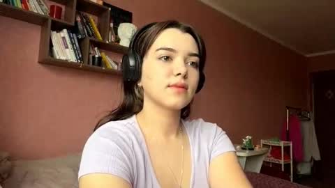 Snapshot of frosted_bloom chatting on 10.12.25 Emily online show from 10.12.25