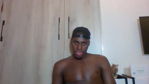 Snapshot of fuck_buoy chatting on 11.09.25 Prince online show from 11.09.25