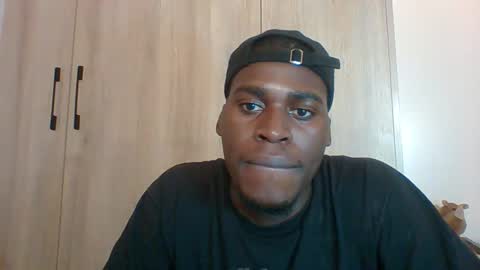 Snapshot of fuck_buoy chatting on 11.19.25 Prince online show from 11.19.25