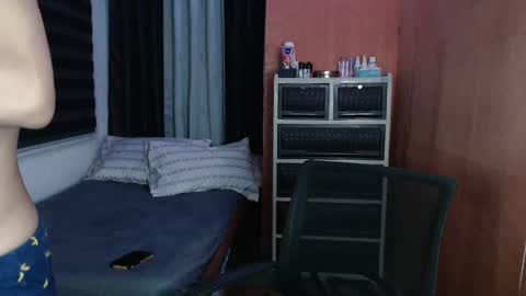 Snapshot of fuck_by_zack chatting on 12.12.24 Zack online show from 12.12.24