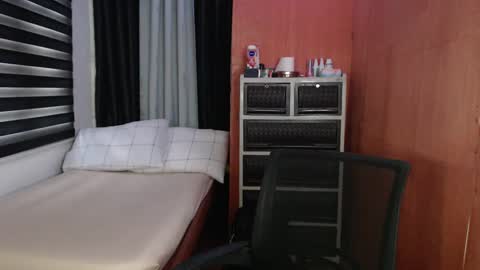 Snapshot of fuck_by_zack chatting on 12.17.24 Zack online show from 12.17.24