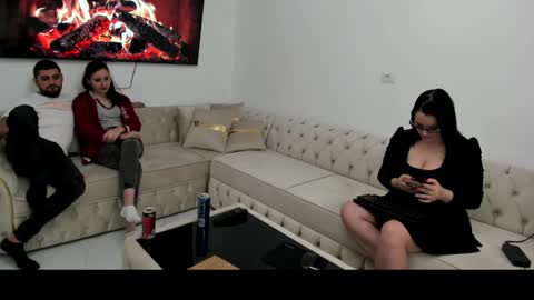 Angelique online show from 12.19.24