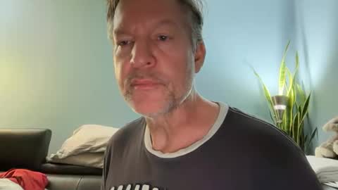 Snapshot of fuertecock chatting on 02.27.26 Gregorio online show from 02.27.26