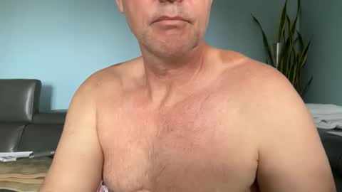 Snapshot of fuertecock chatting on 04.12.26 Gregorio online show from 04.12.26