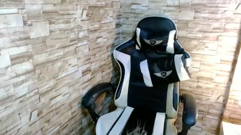 Japanese x Filipina online show from 02.22.25