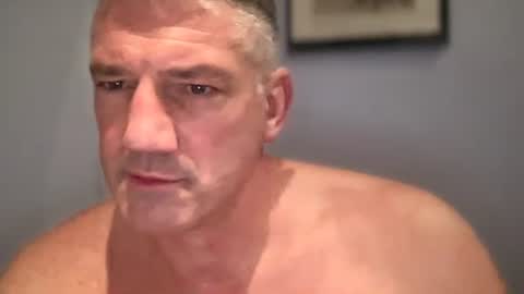 Snapshot of fullback_15 chatting on 10.29.25 fullback_15 online show from 10.29.25