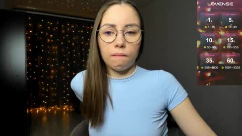 Snapshot of fun__nd__bun chatting on 11.17.25 fun__nd__bun online show from 11.17.25