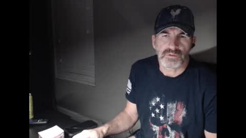 Snapshot of funfitmalelv2 chatting on 01.08.25 funfitmalelv2 online show from 01.08.25