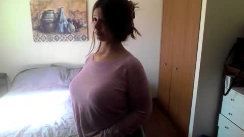 Linnys Palace online show from 10.16.25