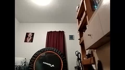 Snapshot of fungii911 chatting on 10.06.25 fungii911 online show from 10.06.25