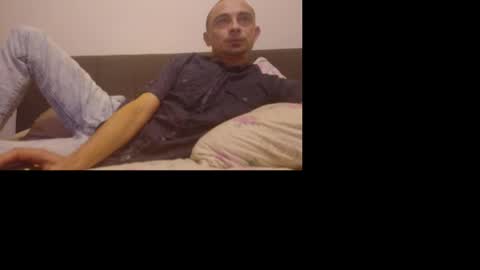 Snapshot of funkymoonkey chatting on 11.01.25 FunkyMoonkey online show from 11.01.25