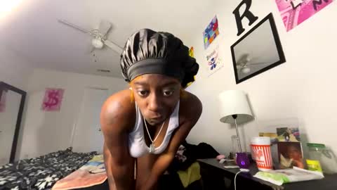 Funsiizebratt  online show from 11.29.25