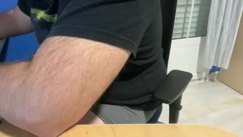 Snapshot of fuzitzu2 chatting on 11.04.25 fuzitzu2 online show from 11.04.25