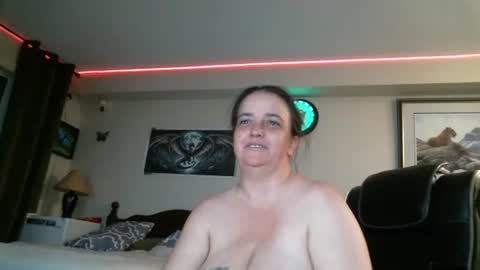 fuzzeychicks38 online show from 03.24.26