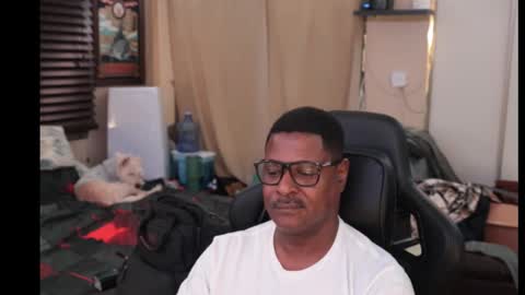 Snapshot of fyrecontrol chatting on 01.08.25 seldom seen online show from 01.08.25