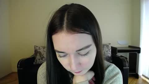 Snapshot of gabby_di chatting on 12.11.24 Jaklin online show from 12.11.24