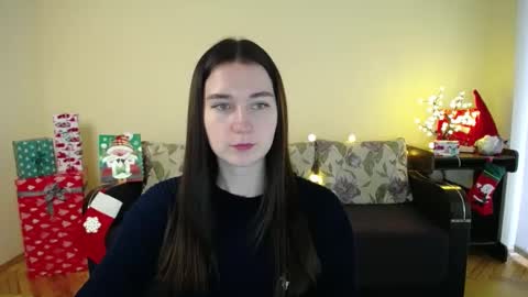 Snapshot of gabby_di chatting on 12.25.24 Jaklin online show from 12.25.24