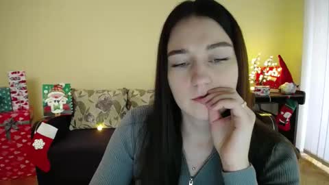 Snapshot of gabby_di chatting on 01.03.25 Jaklin online show from 01.03.25