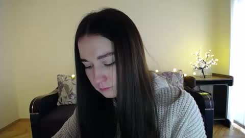 Snapshot of gabby_di chatting on 01.14.25 Jaklin online show from 01.14.25