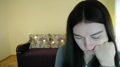 Snapshot of gabby_di chatting on 01.27.25 Jaklin online show from 01.27.25