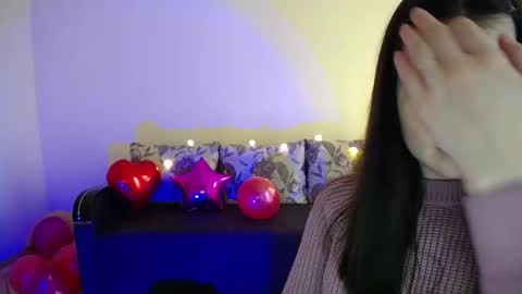 Snapshot of gabby_di chatting on 02.17.25 Jaklin online show from 02.17.25