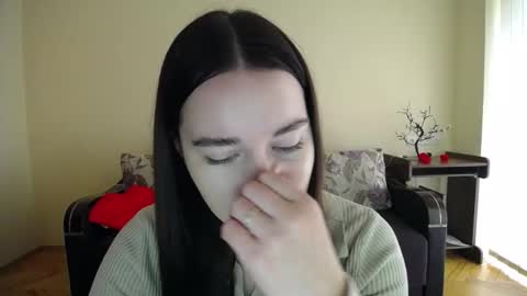 Snapshot of gabby_di chatting on 10.03.25 Jaklin online show from 10.03.25