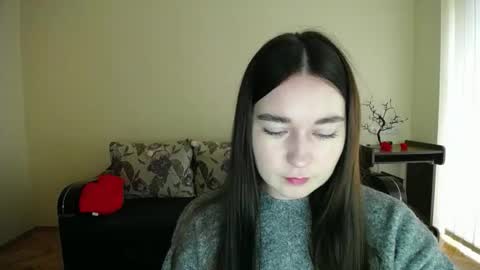 Snapshot of gabby_di chatting on 10.04.25 Jaklin online show from 10.04.25