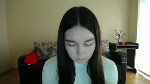 Snapshot of gabby_di chatting on 10.18.25 Jaklin online show from 10.18.25