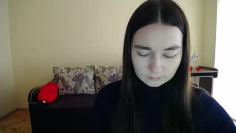 Snapshot of gabby_di chatting on 10.19.25 Jaklin online show from 10.19.25
