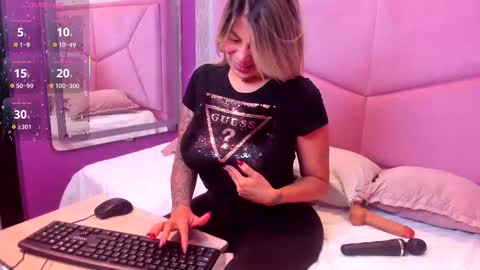 Gaby Santos online show from 02.18.26