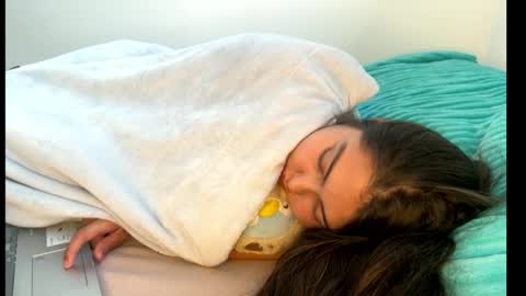 Snapshot of gabbyfoox chatting on 09.18.25 gabbyfoox online show from 09.18.25