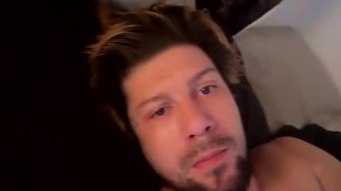 Snapshot of gabethier25 chatting on 01.17.25 yeeah online show from 01.17.25