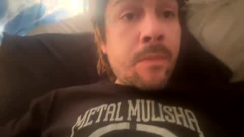 Snapshot of gabethier25 chatting on 03.12.25 yeeah online show from 03.12.25