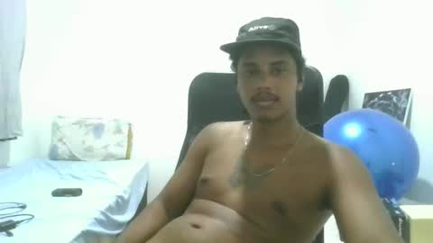 Snapshot of gabinogivxfck chatting on 04.28.26 gabinogivxfck online show from 04.28.26