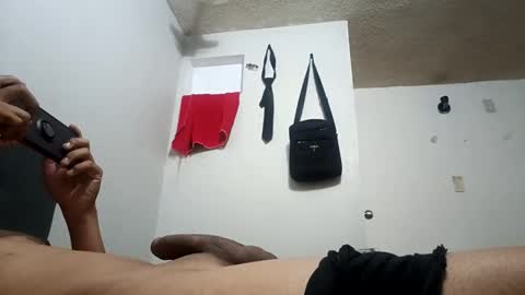 Snapshot of gabriel9051 chatting on 05.28.26 gabriel9051 online show from 05.28.26