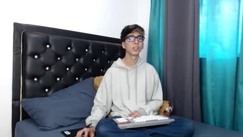 gabriel_x18 online show from 03.19.26