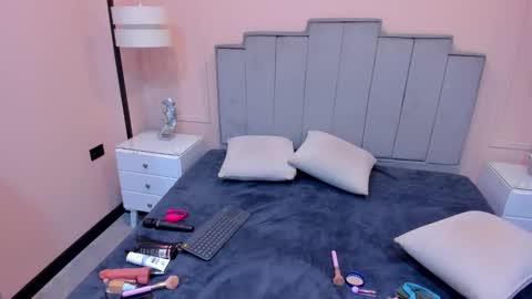   online show from 10.01.25