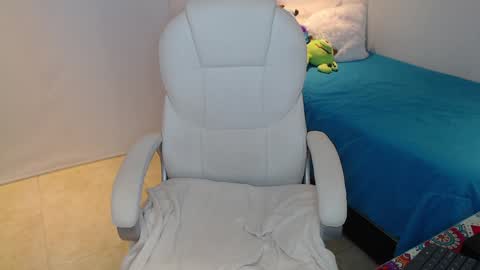 Snapshot of gabriela_morales01 chatting on 02.08.25 . online show from 02.08.25