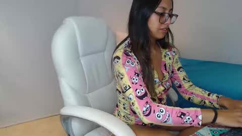 Snapshot of gabriela_morales01 chatting on 02.11.25 . online show from 02.11.25