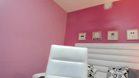 Gabriela salgado online show from 02.14.25