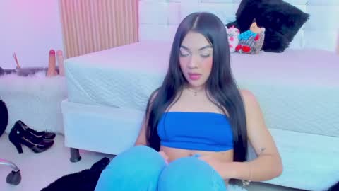 Snapshot of gabrielam_ms chatting on 01.29.25 Gabriela Evans MS online show from 01.29.25