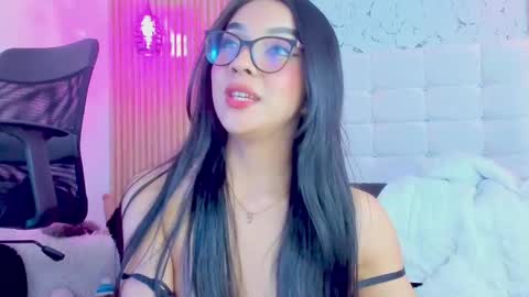 Snapshot of gabrielam_ms chatting on 03.03.25 Gabriela Evans MS online show from 03.03.25