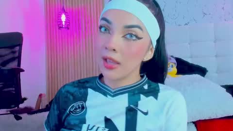 Snapshot of gabrielam_ms chatting on 03.09.25 Gabriela Evans MS online show from 03.09.25